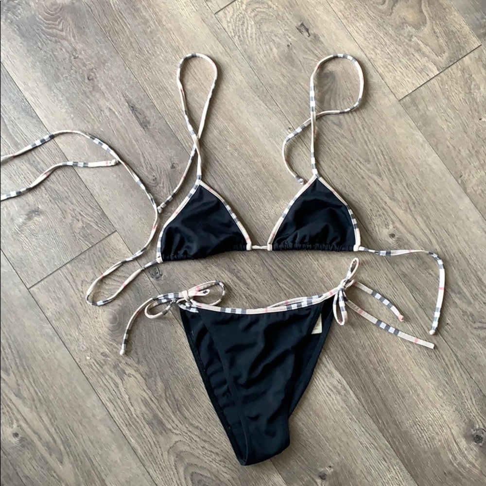 🎉 Burberry Bikini 🎉